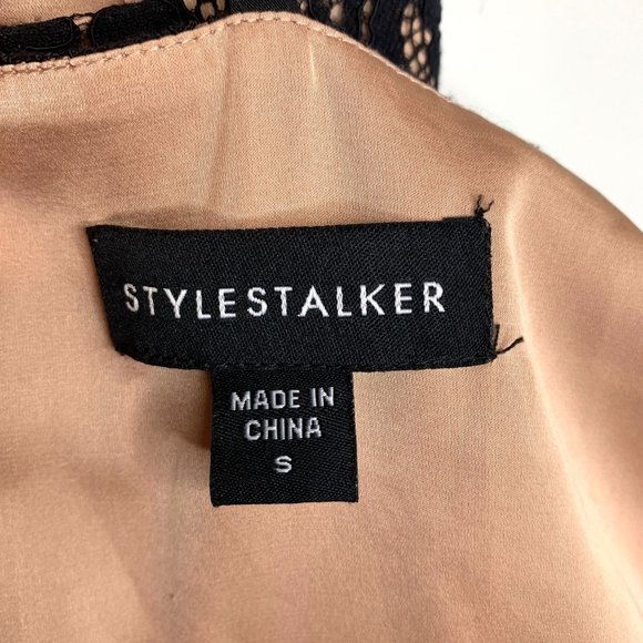 STYLESTALKER‎ x Revolve Black Lace Plunge Romper with Pockets Sz S - Picture 11 of 12